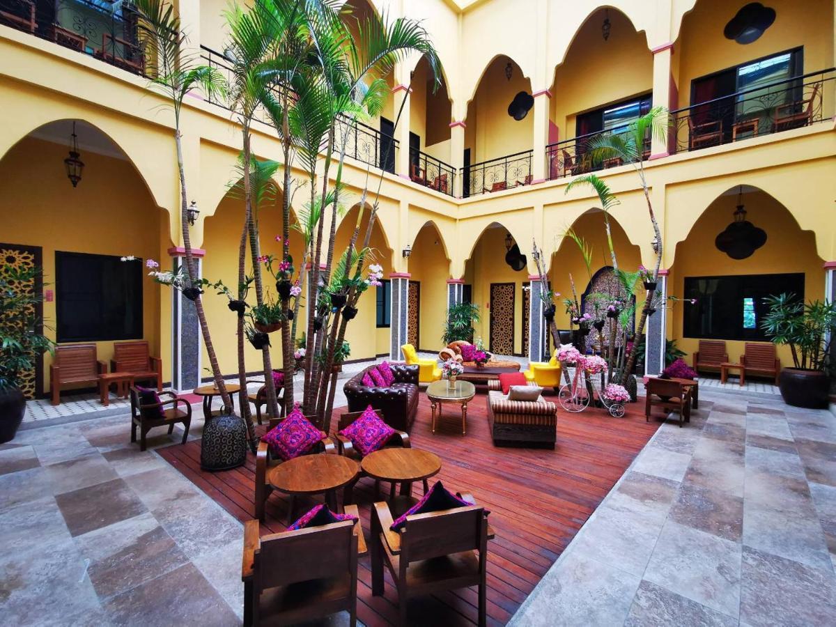 Anchanlina Hotel - SHA Plus Chalong Exterior foto