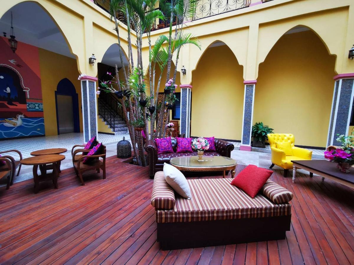 Anchanlina Hotel - SHA Plus Chalong Exterior foto